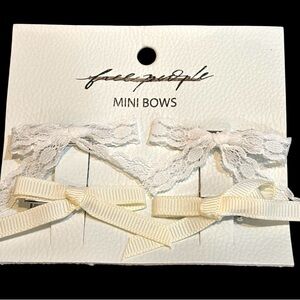 Free People Mini Bow Set NWT
